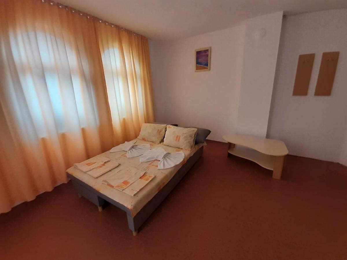 Guest House Malkata Stopanka Приморско Екстериор снимка